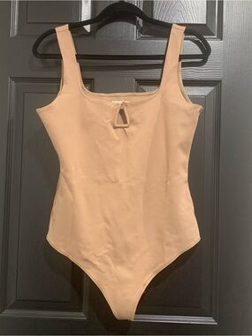 Abercrombie & Fitch | Tan Ponte Notch Neck Bodysuit with Keyhole | Sz L